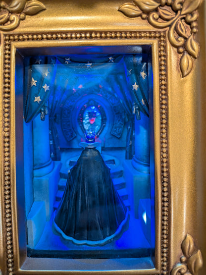 Gallery of Light - Snow White - Evil Queen at the Mirror