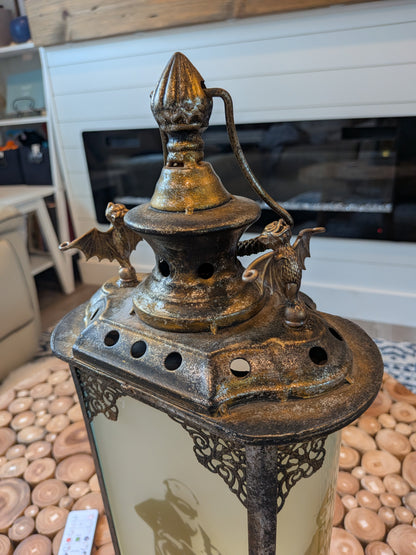 HM Stretching Room Portraits Lantern w/Bat Stanchion Finials