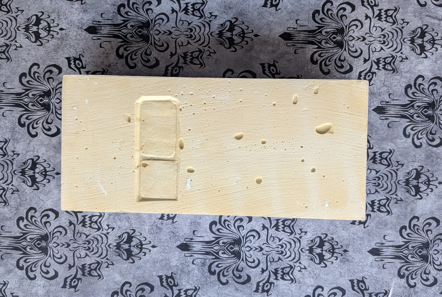 Diamond Plinth Block Moulding